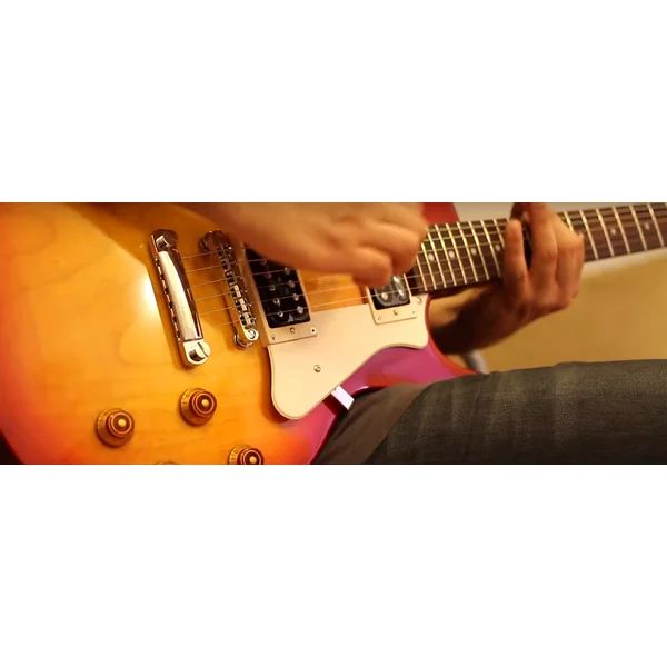 CR100 CRS - cherry red sunburst