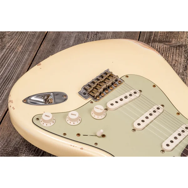 Custom Shop 1959 Stratocaster #R133842 - relic antique vintage white