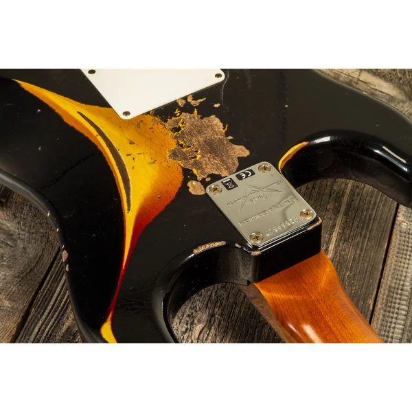 Custom Shop 1961 Stratocaster #CZ580527 - super heavy relic black o. 3-color sunburst