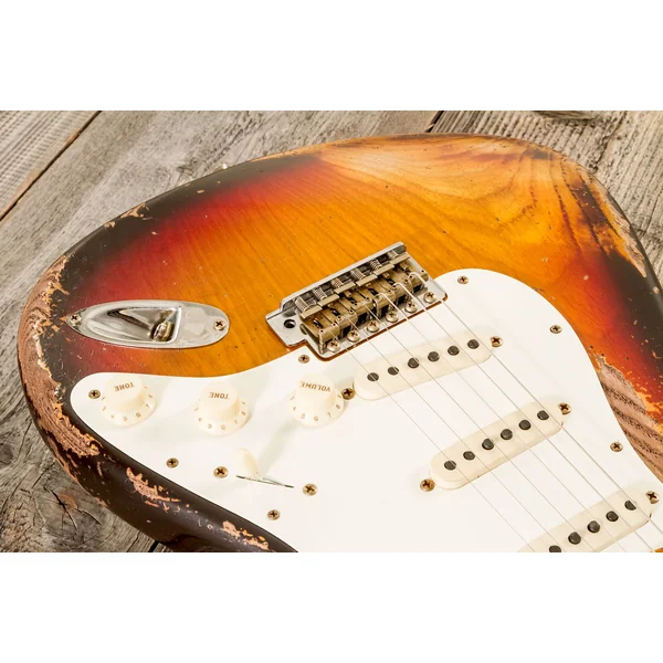 Custom Shop Red Hot Stratocaster #CZ580088 - super heavy relic 3-color sunburst