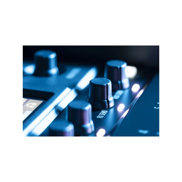 Evox Jmix9 RCF - Enceinte colonne 3 voies 2100W 130dB avec mixage