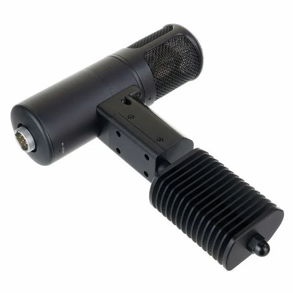 GA-8000