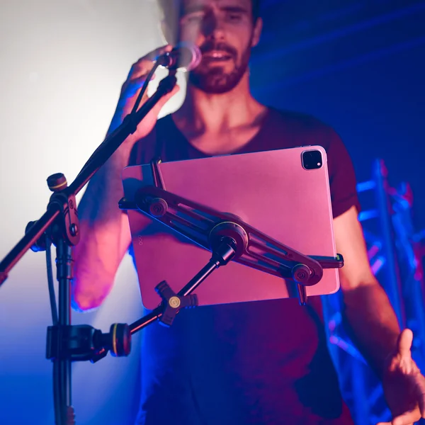 Gravity MA TH 01 B - Tablet-holder med VARI®-ARM