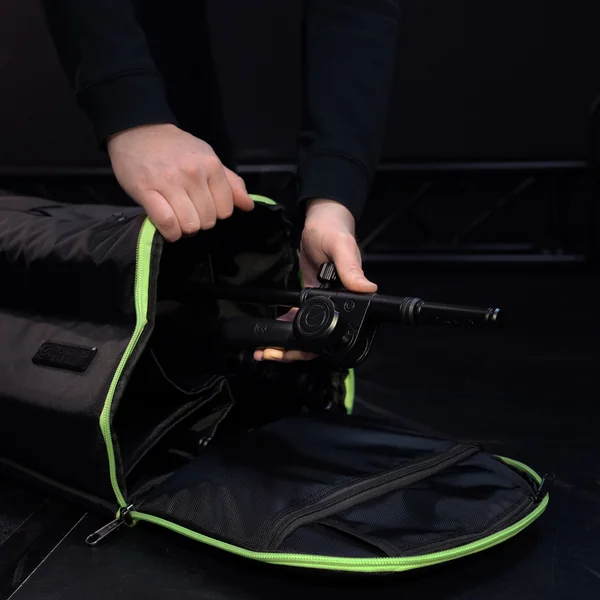 Gravity TBG MS 6 B - Touring transporttaske til op til seks mikrofonstativer, med hjul