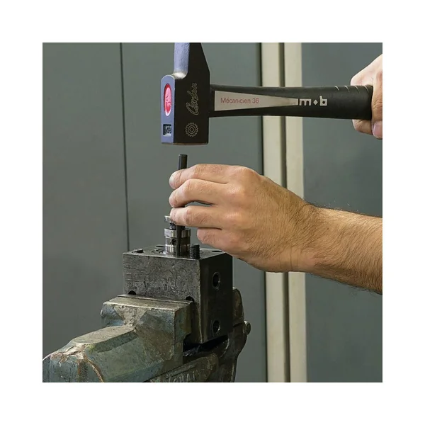 Marteau rivoir mécanicien manche carbon MOB
