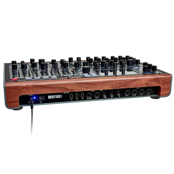 MD900 Desktop Synthesizer