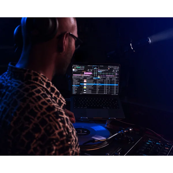 Traktor Pro 4