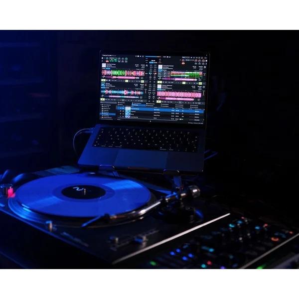 Traktor Pro 4