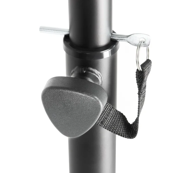 Tube intermédiaire pour enceinte avec filetage M20